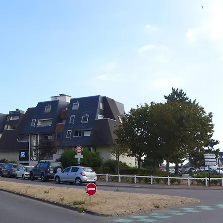 Апартаменты Cap Cabourg-33 By Interhome *